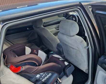 Черный Фольксваген Гольф, объемом двигателя 1.9 л и пробегом 390 тыс. км за 4500 $, фото 1 на Automoto.ua