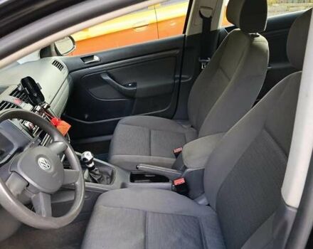 Черный Фольксваген Гольф, объемом двигателя 1.39 л и пробегом 257 тыс. км за 4500 $, фото 5 на Automoto.ua