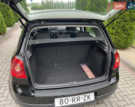 Черный Фольксваген Гольф, объемом двигателя 1.6 л и пробегом 237 тыс. км за 5150 $, фото 21 на Automoto.ua