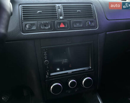 Чорний Фольксваген Гольф, об'ємом двигуна 1.6 л та пробігом 241 тис. км за 3900 $, фото 23 на Automoto.ua