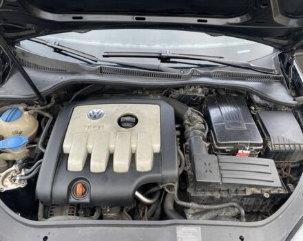 Черный Фольксваген Гольф, объемом двигателя 2 л и пробегом 251 тыс. км за 4500 $, фото 6 на Automoto.ua