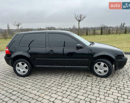 Черный Фольксваген Гольф, объемом двигателя 1.39 л и пробегом 262 тыс. км за 3800 $, фото 10 на Automoto.ua