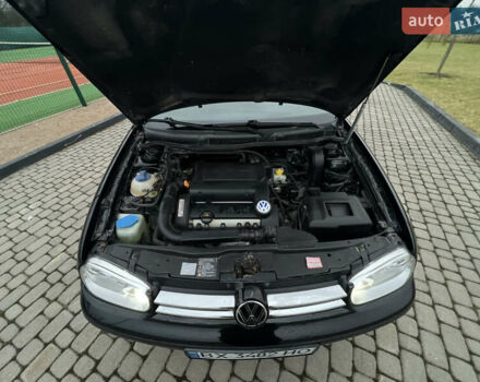 Черный Фольксваген Гольф, объемом двигателя 1.39 л и пробегом 262 тыс. км за 3800 $, фото 32 на Automoto.ua