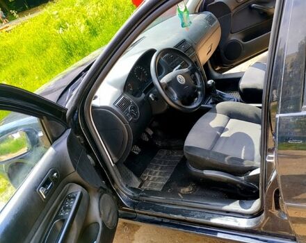 Черный Фольксваген Гольф, объемом двигателя 1.4 л и пробегом 192 тыс. км за 3850 $, фото 4 на Automoto.ua