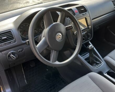 Черный Фольксваген Гольф, объемом двигателя 1.4 л и пробегом 248 тыс. км за 5400 $, фото 8 на Automoto.ua