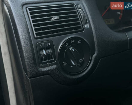 Чорний Фольксваген Гольф, об'ємом двигуна 1.6 л та пробігом 241 тис. км за 3900 $, фото 21 на Automoto.ua