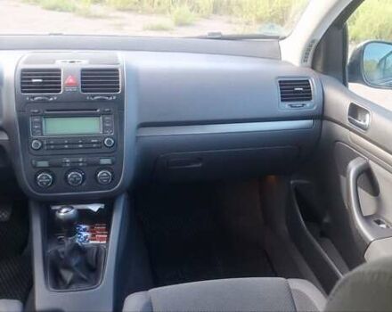 Черный Фольксваген Гольф, объемом двигателя 1.6 л и пробегом 244 тыс. км за 5000 $, фото 4 на Automoto.ua