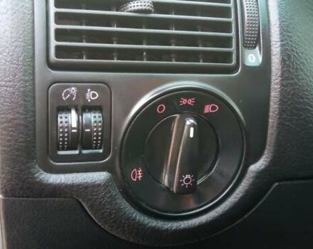 Черный Фольксваген Гольф, объемом двигателя 1.4 л и пробегом 315 тыс. км за 4800 $, фото 15 на Automoto.ua