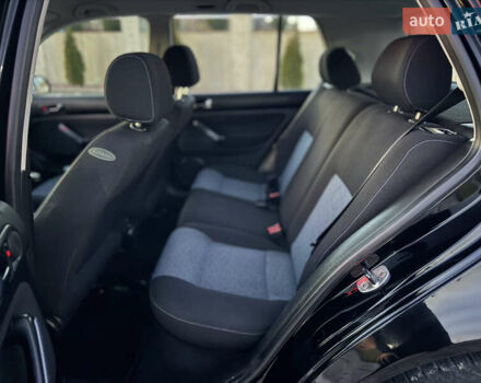 Черный Фольксваген Гольф, объемом двигателя 1.6 л и пробегом 180 тыс. км за 4650 $, фото 20 на Automoto.ua