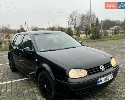 Черный Фольксваген Гольф, объемом двигателя 1.39 л и пробегом 265 тыс. км за 4200 $, фото 2 на Automoto.ua