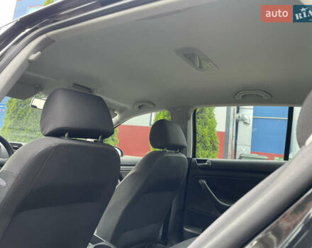 Черный Фольксваген Гольф, объемом двигателя 1.6 л и пробегом 237 тыс. км за 5150 $, фото 20 на Automoto.ua