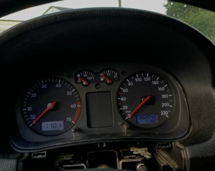 Черный Фольксваген Гольф, объемом двигателя 1.4 л и пробегом 302 тыс. км за 3800 $, фото 14 на Automoto.ua