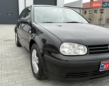 Черный Фольксваген Гольф, объемом двигателя 1.6 л и пробегом 266 тыс. км за 4650 $, фото 29 на Automoto.ua