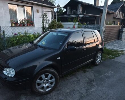 Черный Фольксваген Гольф, объемом двигателя 1.4 л и пробегом 340 тыс. км за 3500 $, фото 1 на Automoto.ua