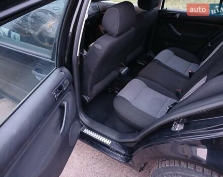 Чорний Фольксваген Гольф, об'ємом двигуна 1.4 л та пробігом 192 тис. км за 3500 $, фото 3 на Automoto.ua