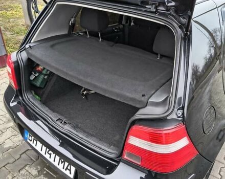 Черный Фольксваген Гольф, объемом двигателя 1.6 л и пробегом 318 тыс. км за 4600 $, фото 2 на Automoto.ua