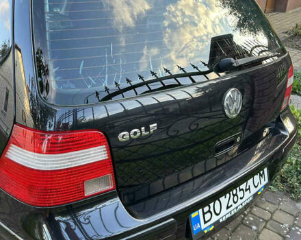 Черный Фольксваген Гольф, объемом двигателя 1.39 л и пробегом 258 тыс. км за 3700 $, фото 7 на Automoto.ua