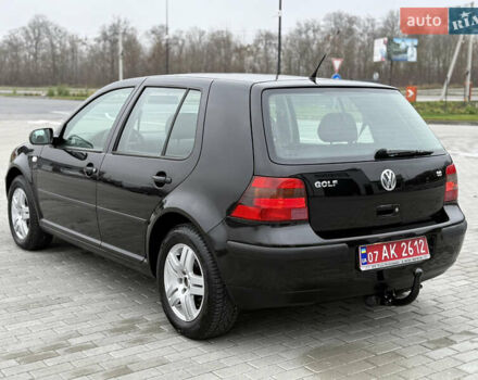 Черный Фольксваген Гольф, объемом двигателя 1.6 л и пробегом 266 тыс. км за 4650 $, фото 18 на Automoto.ua