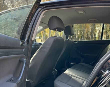 Черный Фольксваген Гольф, объемом двигателя 1.4 л и пробегом 248 тыс. км за 5400 $, фото 9 на Automoto.ua