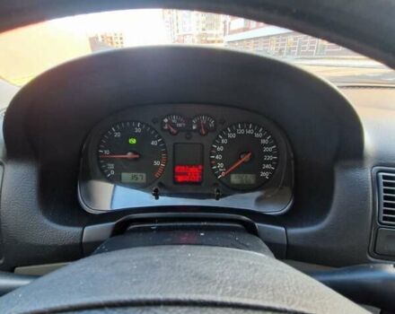 Черный Фольксваген Гольф, объемом двигателя 1.9 л и пробегом 390 тыс. км за 4500 $, фото 4 на Automoto.ua