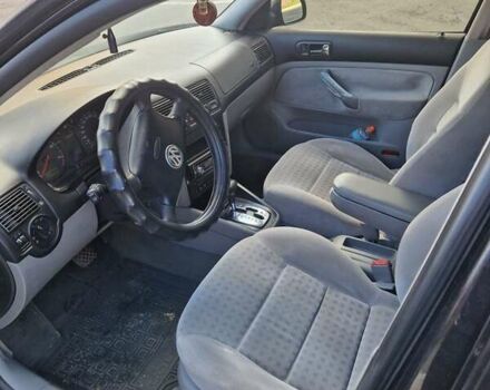 Черный Фольксваген Гольф, объемом двигателя 1.9 л и пробегом 390 тыс. км за 4500 $, фото 5 на Automoto.ua