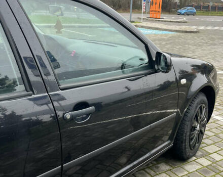 Черный Фольксваген Гольф, объемом двигателя 1.39 л и пробегом 265 тыс. км за 4200 $, фото 8 на Automoto.ua