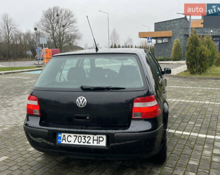 Черный Фольксваген Гольф, объемом двигателя 1.39 л и пробегом 265 тыс. км за 4200 $, фото 3 на Automoto.ua