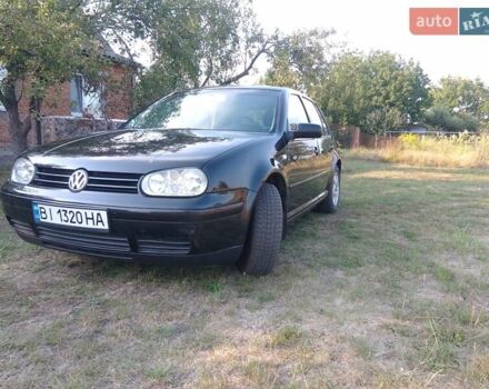 Черный Фольксваген Гольф, объемом двигателя 1.6 л и пробегом 210 тыс. км за 4300 $, фото 1 на Automoto.ua