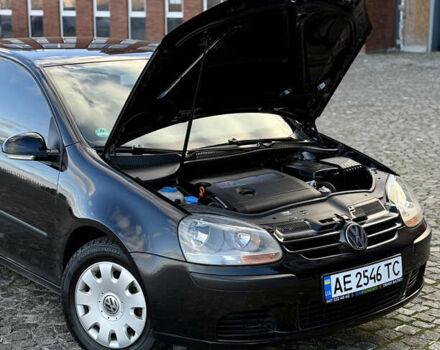 Черный Фольксваген Гольф, объемом двигателя 1.39 л и пробегом 256 тыс. км за 5299 $, фото 29 на Automoto.ua