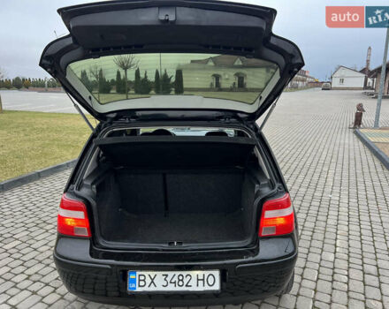 Черный Фольксваген Гольф, объемом двигателя 1.39 л и пробегом 262 тыс. км за 3800 $, фото 29 на Automoto.ua