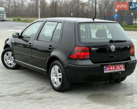 Черный Фольксваген Гольф, объемом двигателя 1.6 л и пробегом 266 тыс. км за 4650 $, фото 5 на Automoto.ua