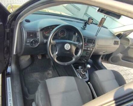 Черный Фольксваген Гольф, объемом двигателя 1.39 л и пробегом 212 тыс. км за 3800 $, фото 15 на Automoto.ua