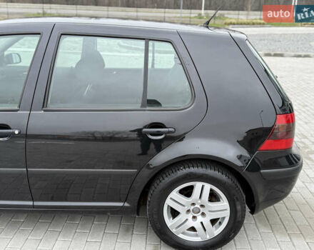 Черный Фольксваген Гольф, объемом двигателя 1.6 л и пробегом 266 тыс. км за 4650 $, фото 25 на Automoto.ua