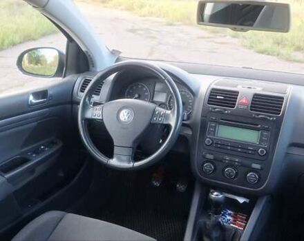 Черный Фольксваген Гольф, объемом двигателя 1.6 л и пробегом 244 тыс. км за 5000 $, фото 2 на Automoto.ua