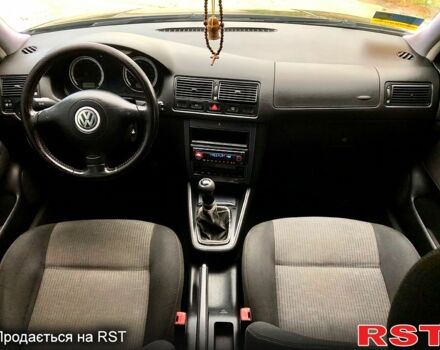 Черный Фольксваген Гольф, объемом двигателя 1.6 л и пробегом 268 тыс. км за 4700 $, фото 7 на Automoto.ua