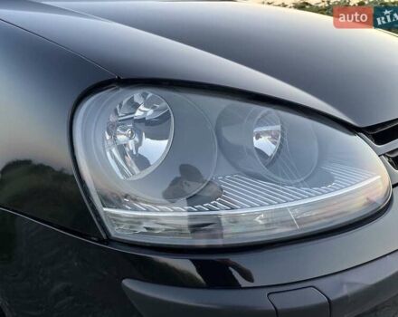 Черный Фольксваген Гольф, объемом двигателя 1.6 л и пробегом 205 тыс. км за 5400 $, фото 8 на Automoto.ua