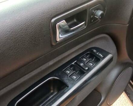 Черный Фольксваген Гольф, объемом двигателя 1.4 л и пробегом 315 тыс. км за 4800 $, фото 14 на Automoto.ua