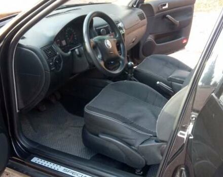 Черный Фольксваген Гольф, объемом двигателя 1.4 л и пробегом 315 тыс. км за 4800 $, фото 9 на Automoto.ua