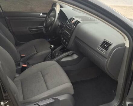 Черный Фольксваген Гольф, объемом двигателя 1.39 л и пробегом 243 тыс. км за 4700 $, фото 12 на Automoto.ua