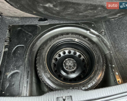 Черный Фольксваген Гольф, объемом двигателя 1.39 л и пробегом 262 тыс. км за 3800 $, фото 30 на Automoto.ua