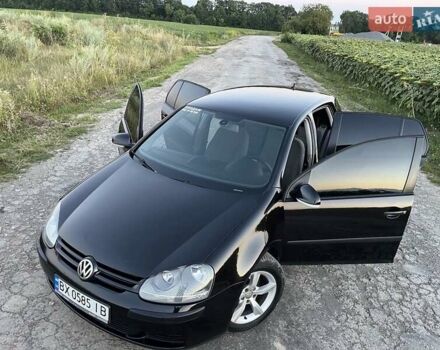 Черный Фольксваген Гольф, объемом двигателя 1.6 л и пробегом 205 тыс. км за 5400 $, фото 5 на Automoto.ua