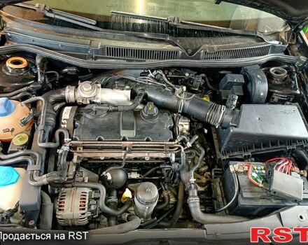 Чорний Фольксваген Гольф, об'ємом двигуна 1.9 л та пробігом 260 тис. км за 5200 $, фото 5 на Automoto.ua