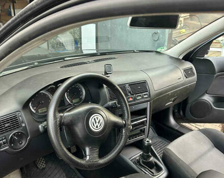 Черный Фольксваген Гольф, объемом двигателя 1.39 л и пробегом 258 тыс. км за 3700 $, фото 14 на Automoto.ua