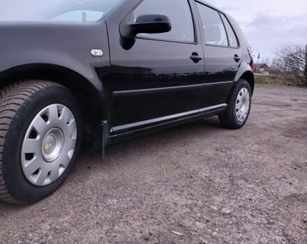 Черный Фольксваген Гольф, объемом двигателя 1.4 л и пробегом 192 тыс. км за 3500 $, фото 3 на Automoto.ua