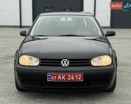 Черный Фольксваген Гольф, объемом двигателя 1.6 л и пробегом 266 тыс. км за 4650 $, фото 13 на Automoto.ua