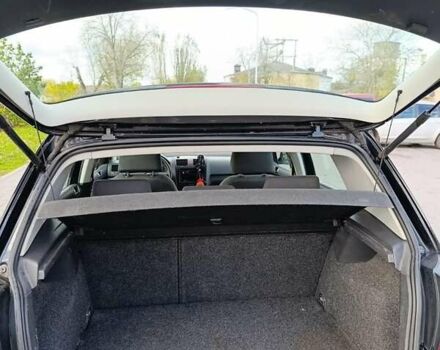 Черный Фольксваген Гольф, объемом двигателя 1.39 л и пробегом 257 тыс. км за 4500 $, фото 10 на Automoto.ua