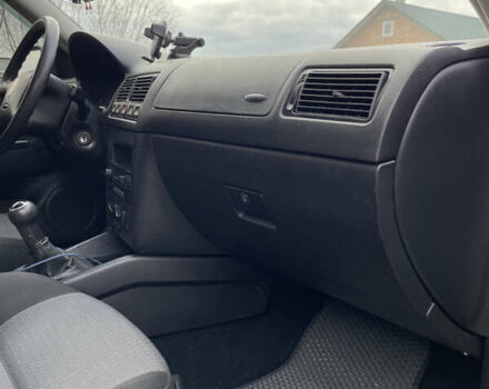 Черный Фольксваген Гольф, объемом двигателя 1.39 л и пробегом 273 тыс. км за 4299 $, фото 24 на Automoto.ua