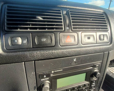 Черный Фольксваген Гольф, объемом двигателя 1.6 л и пробегом 230 тыс. км за 5000 $, фото 13 на Automoto.ua