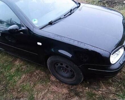 Черный Фольксваген Гольф, объемом двигателя 1.6 л и пробегом 1 тыс. км за 4233 $, фото 2 на Automoto.ua