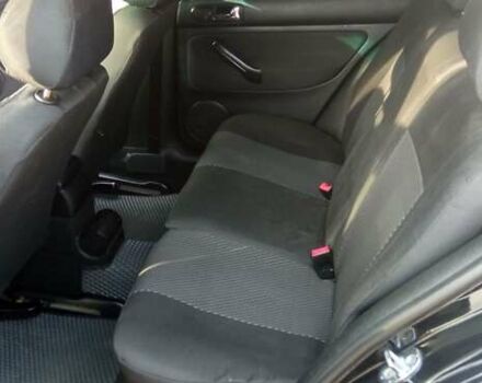 Черный Фольксваген Гольф, объемом двигателя 1.4 л и пробегом 315 тыс. км за 4800 $, фото 6 на Automoto.ua